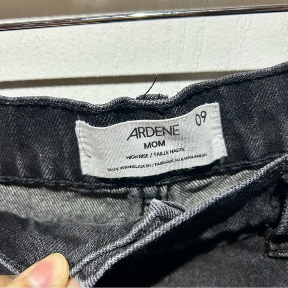 Women mom high rise denim shorts black - Picture 3 of 4